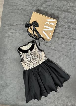 Праздничное нарядное платье 4-5 лет