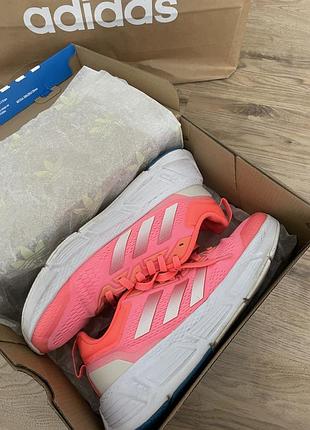Спортивні жіночі кросівки adidas(оригінал)