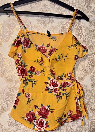 Яскравий топ