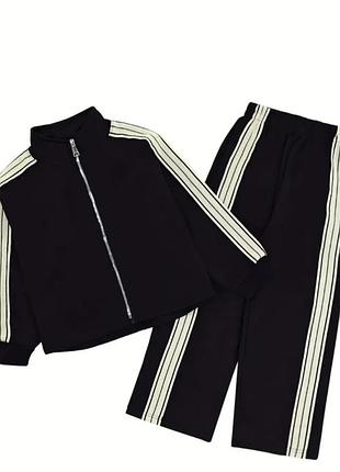 Якісний, стильний костюм на дівчинку. широкі штани, вкорочена кофта, дуже гарно виглядає.