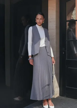 Довга спідниця плісе вільного крою з костюмної тканини