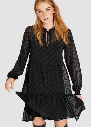 Stradivarius чорна сукня у горох