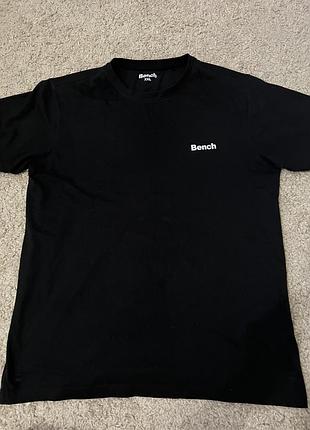 Чорна чоловіча футболка bench