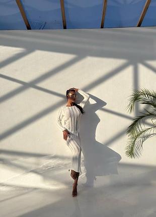 2911 белое длинное вязаное платье с открытой спиной и длинным рукавом