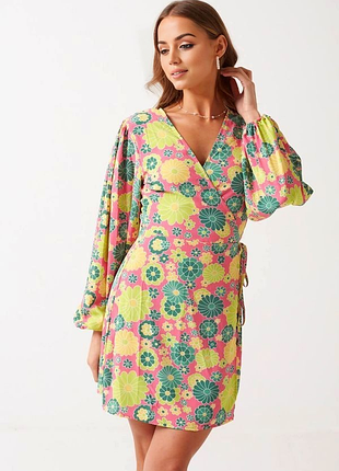 Брендовое лёгкое платье на запах "glamorous" с цветочным принтом. размер uk10/eur38.