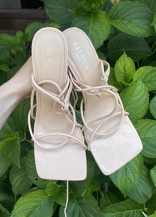 Босоніжки 39 р