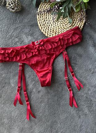 Стрінги з поясом підтяжками для панчіх з рюшами