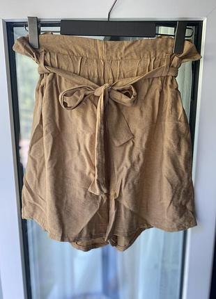 Жіночі шорти