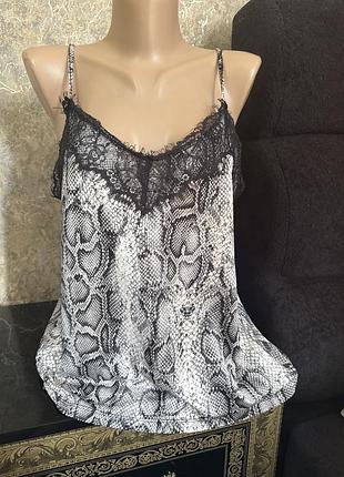 Майка з мереживом