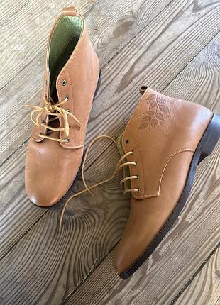 Чоботи шкіра нові