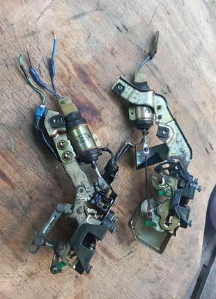 Замок двери toyota camry ii v20 sv21 cv20 1989 год левый передний/задний