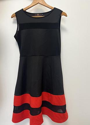 Чорне літнє плаття з фальбанкою