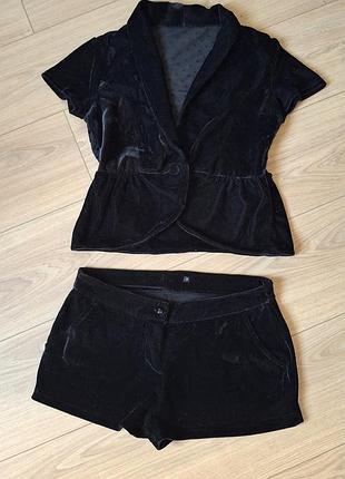 Комплект шорты жилет 36 38  чёрный бархат жакет