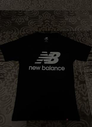 Футболка new balance