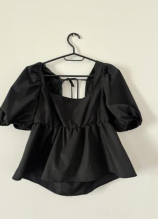 Топ з воланами на завʼязках