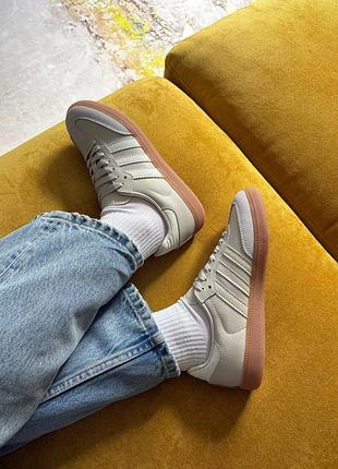 Кроссовки adidas samba beige white gum