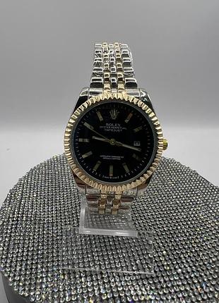 Часы женские на браслете