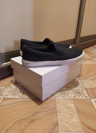 Слипоны, кеды, мокасины, кроссовки (26.5) срочно