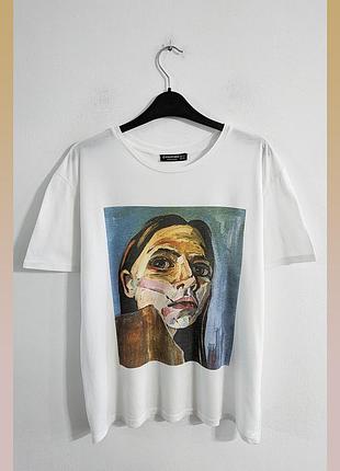 Футболка об'ємна stradivarius