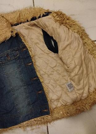 Безрукавка джинсова.