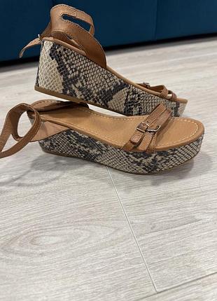 Босоніжки натуральна шкіра