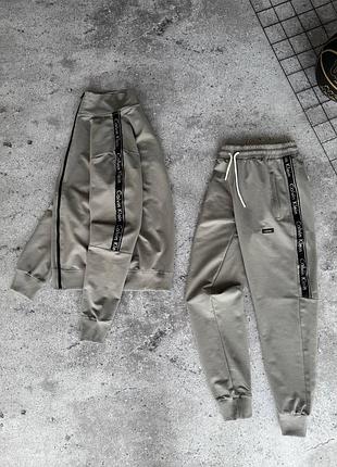 Сірий чоловічий спортивний костюм осінній calvin klein