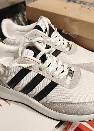 Уценка , кроссовки adidas 42р.(26.5см.)