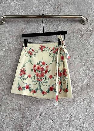 Юбка на запах короткая