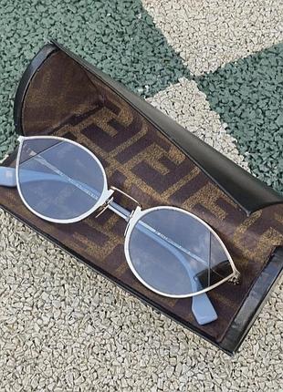 Узкие прозрачные солнцезащитные очки ff 0342/s от fendi!