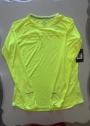 Лонгслів nike running розмір м-l stay warm
