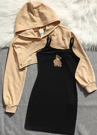 Платье женское
черное с принтом мешки