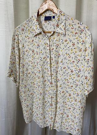 Милая винтажная легкая рубашка с коротким рукавом в цветочек