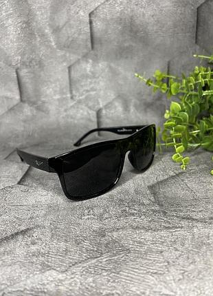 Сонцезахисні чоловічі окуляри