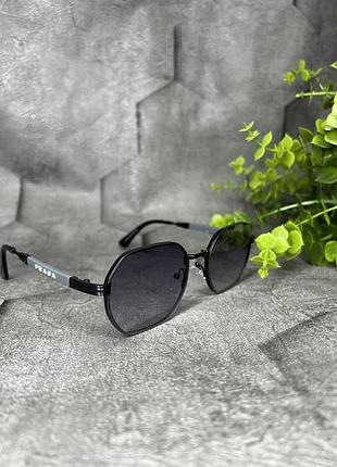 Сонцезахисні окуляри