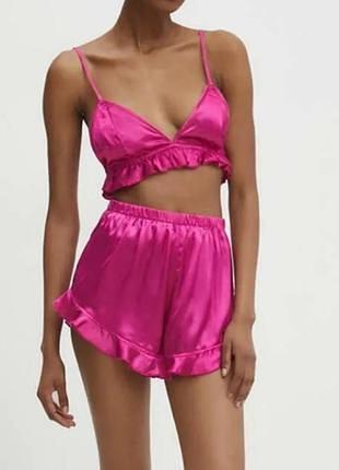 Шелковый бюстгальтер и трусы
