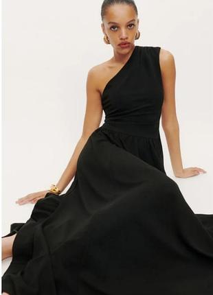 Брендова сукня на одне плече