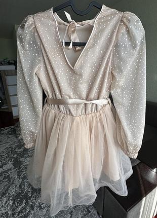 Сукня на дівчинку 128р