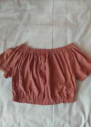 Кроп-топ цвета пристальной розы.