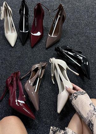 Туфлі лакові з ремінцем на підборах з вузьким носком бежеві коричневі бордові чорні жіночі весна осінь