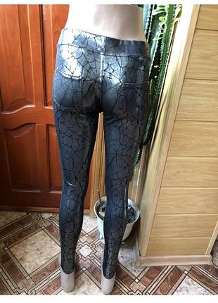 Сріблясті лосини колінна принт