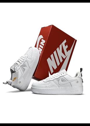 Жіночі кросівки nike air force 1 07’ lv8 utility all white