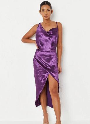 Плотное сатиновое платье фиолетового цвета