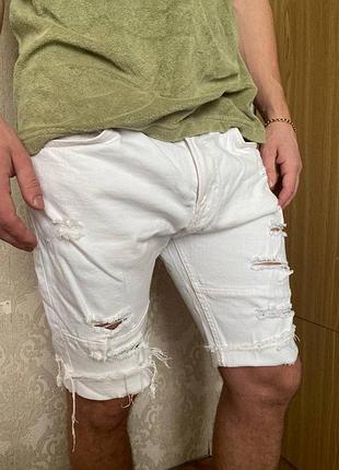 Білі шорти джинсові чоловічі