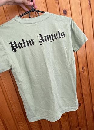 Прикольна футболка з горловиною