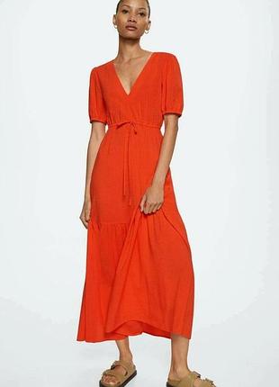 Коралловое легкое платье