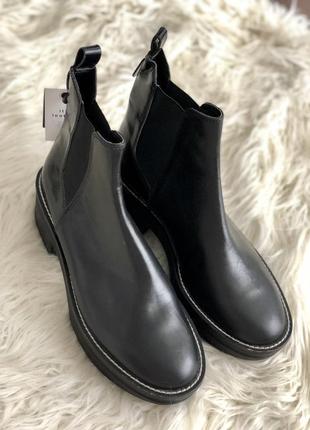Полностью кожаные ботинки zara на массивной подошве, черного цвета4 фото