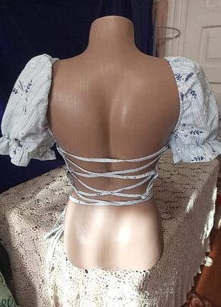 Топ из переплета на спинке