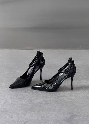 Жіночі туфлі