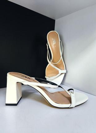 Босоножки на каблуке zara