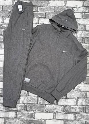 Спортивный костюм nike